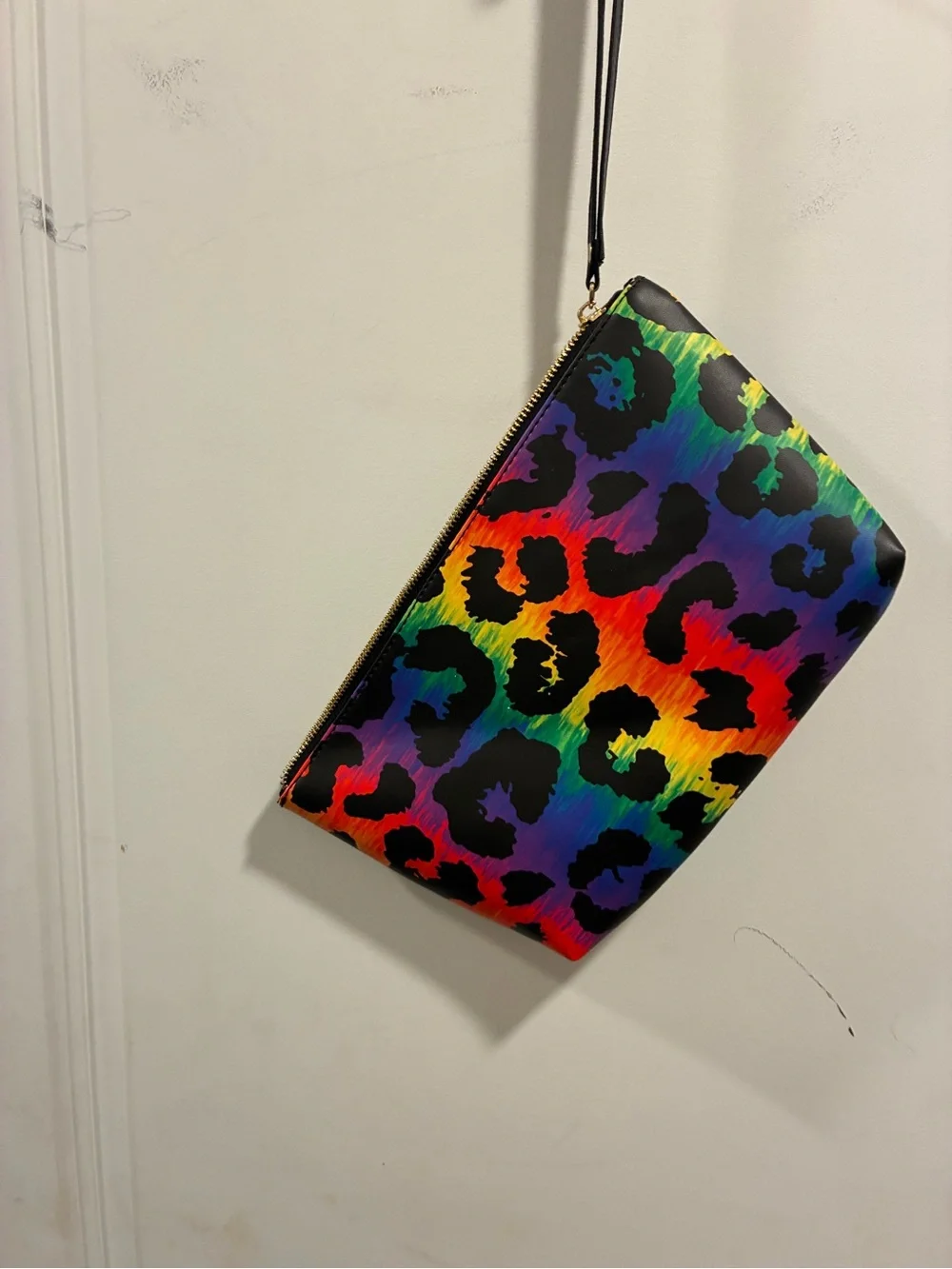 Source Unknown Vibrant Rainbow Leopard Print Wristlet Clutch - Black & Rainbow